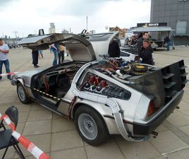 DELOREAN DMC-12 DELOREAN REPLIKA DER ZURÜCK IN DIE ZUKUNFT ZEITMASCHINE