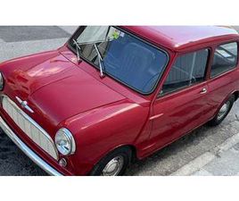 1960 MINI CLASSIC ROUGE MANUEL, 4 VITESSES CONDUITE À DRO...