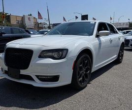 CHRYSLER 300C TOURING USED 2022 CHRYSLER 300 TOURING