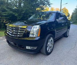 CADILLAC ESCALADE CADILLAC ESCALADE 6.2 SPORT LUXURY PICKUP