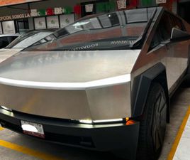 TESLA CYBERTRUCK 0.0 547KM AWD