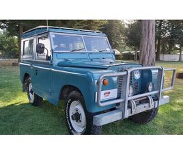 LAND ROVER SERIE II 1967 LAND ROVER SERIES 2A BLEU MANUEL, 4 VITESSES CONDUIT...