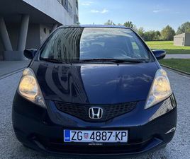 HONDA JAZZ HONDA JAZZ 1,2I - NOVE GUME I SERVIS, PARK.SENZORI, REG.DO 09/26.G., 2010 GOD.