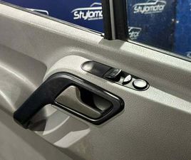 MERCEDES-BENZ SPRINTER INDUSTRIAL MANUAL DE 5 PUERTAS