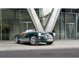 MG MGA 1959 MG MGA VERT FONCÉ AUTOMATIQUE CONDUITE À GAUCHE IN P...