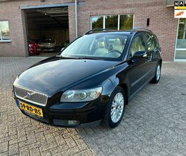 VOLVO V50 VOLVO V50 - 2.4 MOMENTUM // APK 9-1-2026 // 275.000 KM