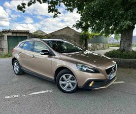 VOLVO V40 CROSS COUNTRY D2 VOLVO V40 CROSS COUNTRY 2.0 D2 PRO GEARTRONIC