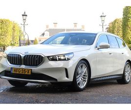 BMW I5 TOURING ELEKTRISCH STATIONWAGON EDRIVE40 84KWH | ORIGINEEL NL! | B&W AUDIO | CAMERA | LUXE LEDER | STOELVERWARMING | DEALER OH!