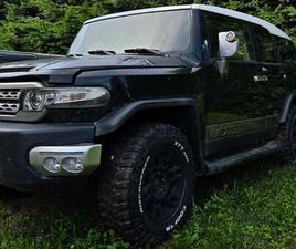 TOYOTA FJ CRUISER