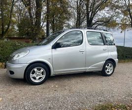 YARIS VERSO 1.3I MIT KLIMAANLAGE UND SEHR GEPFLEGT