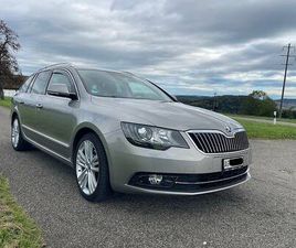 SKODA SUPERB COMBI 2.0 TDI ELEGANCE 4X4 DSG AUS 1. HAND CANTON ARGOVIE - TUTTI.CH