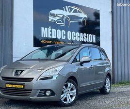 PEUGEOT 5008 PEUGEOT 5008 1.6 HDI 115 CV ALLURE 1 ÈRE MAIN HISTORIQUE COMPLET PEUGEOT RADAR/GPS TOIT PANORAMIQUE DISTRIBUTION NEUVE