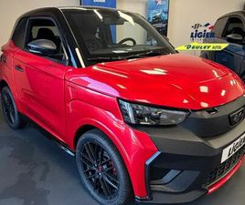 VOITURE SANS PERMIS_ NOUVELLE LIGIER JS50 ULTIMATE ROUGE