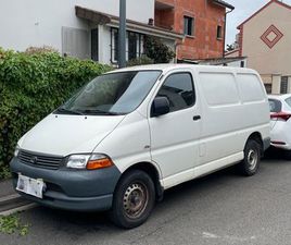 TOYOTA HIACE