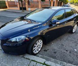 VOLVO V40 D3 V40 D3 MOMENTUM 150 MOMENTUM