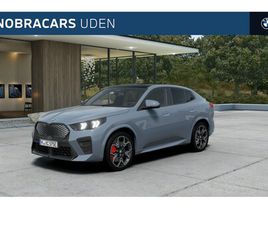 BMW IX2 - EDRIVE20 M SPORT / PANORAMADAK / SPORTSTOELEN / ACHTERUITRIJCAMERA / M ADAPTIEF ONDERSTEL