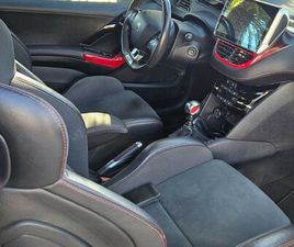 PEUGEOT 208 GTI THP MAIO/13