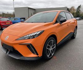 MG MG4 64KWH TROPHY LONG RANGE AUTO 5DR