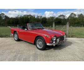 TRIUMPH TR5 1968 TRIUMPH TR5 ROUGE MANUEL, 4 VITESSES CONDUITE À DROI...