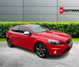 VOLVO V40 D2 VOLVO V40 2.0 R-DESIGN PRO D2 2016