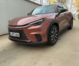 LEXUS LBX 1.5 (FWD) ACC AUT AKUSTIKGLAS FERNLICHTASS.