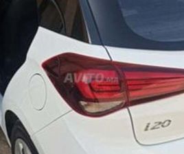 VOITURE À VENDRE HYUNDAI