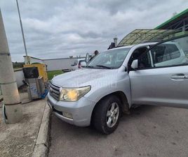 TOYOTA LAND CRUISER V 8