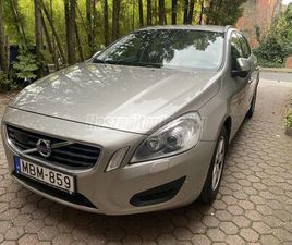 VOLVO V60 1.6 [T3] MOMENTUM