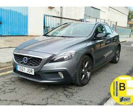 VOLVO V40 CROSS COUNTRY D2 MOMENTUM