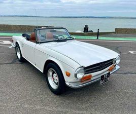 TRIUMPH TR6