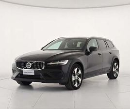 VOLVO V60 CROSS COUNTRY 2.0 B4 PLUS AWD AUTO DEL 2024 USATA A ALESSANDRIA