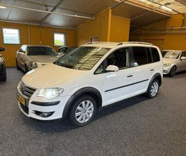 VOLKSWAGEN CROSSTOURAN VOLKSWAGEN TOURAN CROSS - 7 PERSOONS MET 3X & BIXENON & CAR PLAY & CRUISE CONTROL