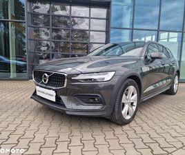 VOLVO V60 CROSS COUNTRY