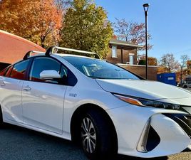 TOYOTA PRIUS RECHARGEABLE TOYOTA PRIUS PRIME HYBRIDE / RECHARGEABLE ET BRANCHABLE