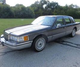 LINCOLN TOWN CAR USED 1992 LINCOLN TOWN CAR SIGNATURE