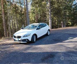 VOLVO V40 CROSS COUNTRY D2 VOLVO V40 CROSS COUNTRY D2