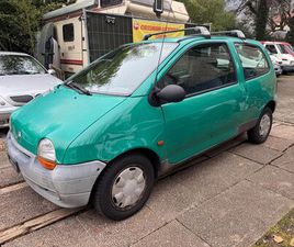 LOT DE 2 TWINGO ROULANTES