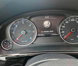 AUTO VW TUAREG