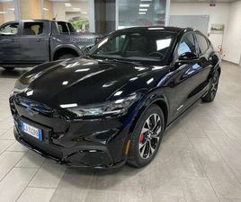 STANDARD RANGE AWD(4X4) 269CV. CON TECH PACK