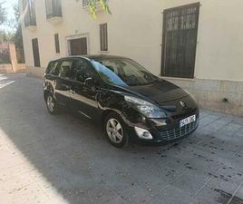 RENAULT - GRAND SCÉNIC