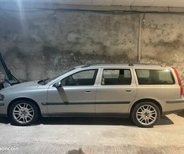 VOLVO V70 VOLVO V70 BREAK ANNÉE 10/2002; CT O.K. 04/27; CONDUITE À DROITE