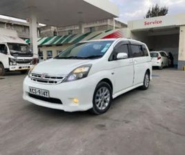 TOYOTA ISIS TOYOTA ISIS - 2011