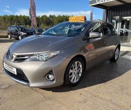 TOYOTA AURIS 126 D-4D FAP LOUNGE 5 PORTES