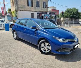 TOYOTA AURIS RC18 HYBRIDE 136H TENDANCE