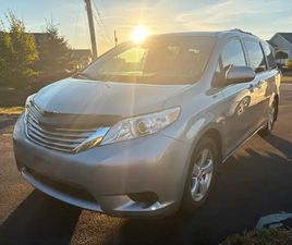 TOYOTA SIENNA 2017 TOYOTA SIENNA LE – 186,500 KM