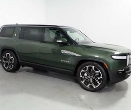 USED 2024 RIVIAN R1S *DUAL MOTOR, STANDARD PLUS PACK, NAVIGATION, SAFETY ALERTS, ADAPTIVE CRUISE, 360 CAMERAS, PANO GLASS ROOF, LEATHER, CLIMATE SEATS, HEATED S
