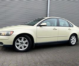 VOLVO S40 VOLVO S40 - 2.4 MOMENTUM 5CILINDER