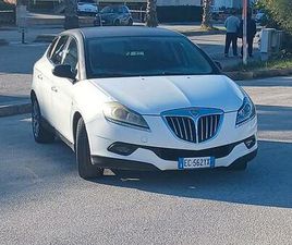 SET MANICURE CON DISPENSER