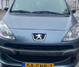 PEUGEOT 1007 1007 1.4 SESAM URBAN