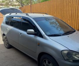 TOYOTA AVENSIS VERSO 2001